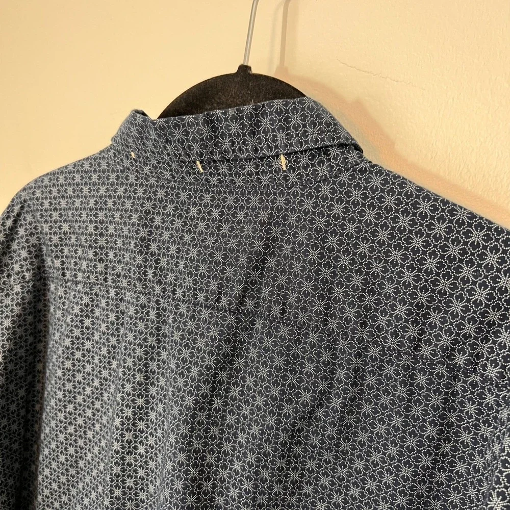 Banana Republic Untucked Fit Micro Geo Print Shirt Mens Cotton Button Down XL